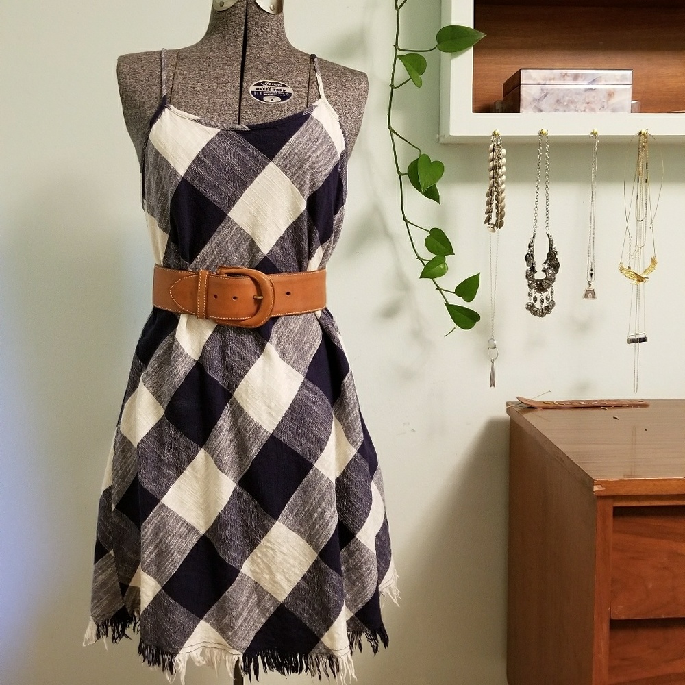 Universal Threads Dress
